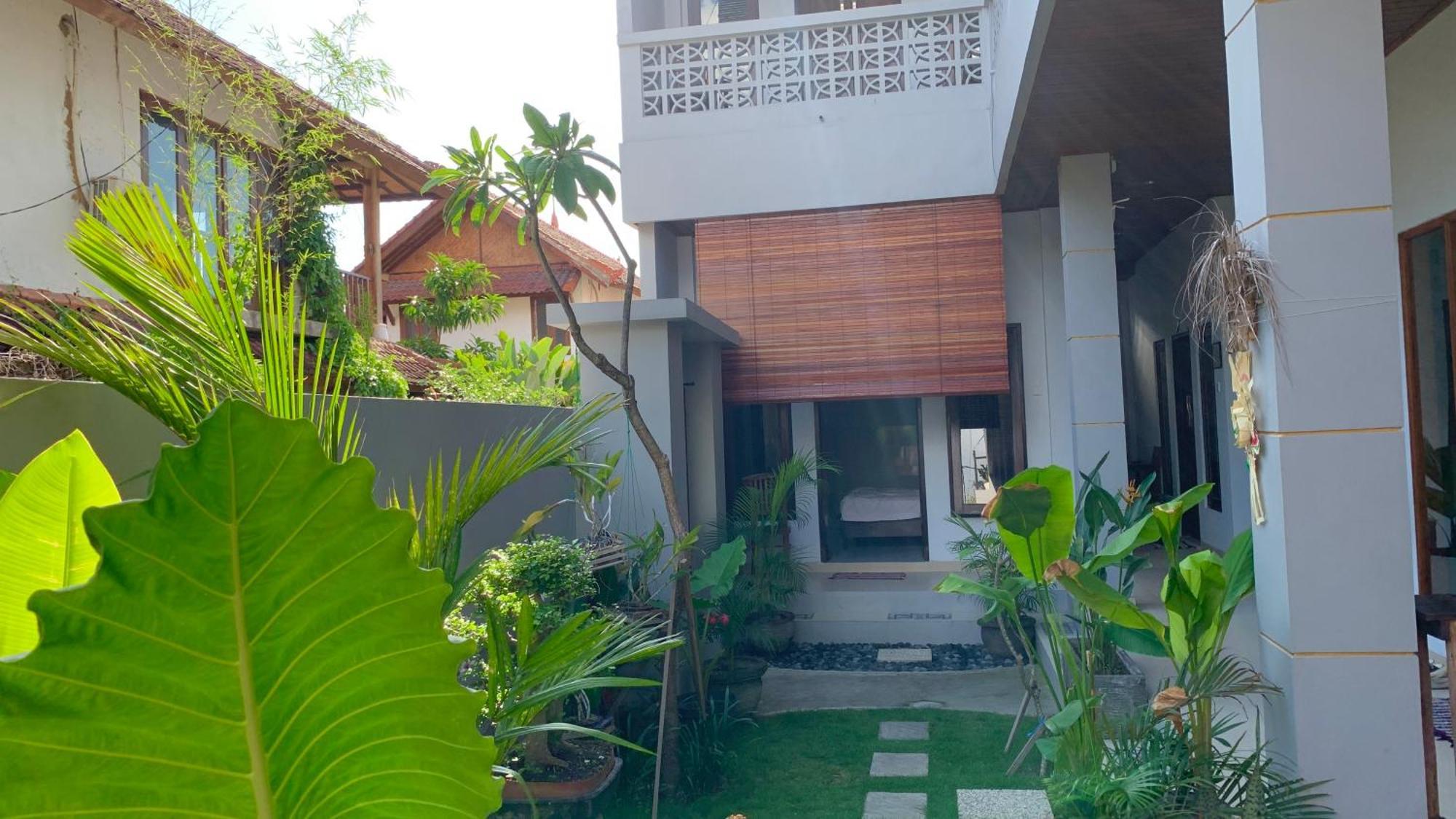 The Lima Home Stay In Canggu ภายนอก รูปภาพ