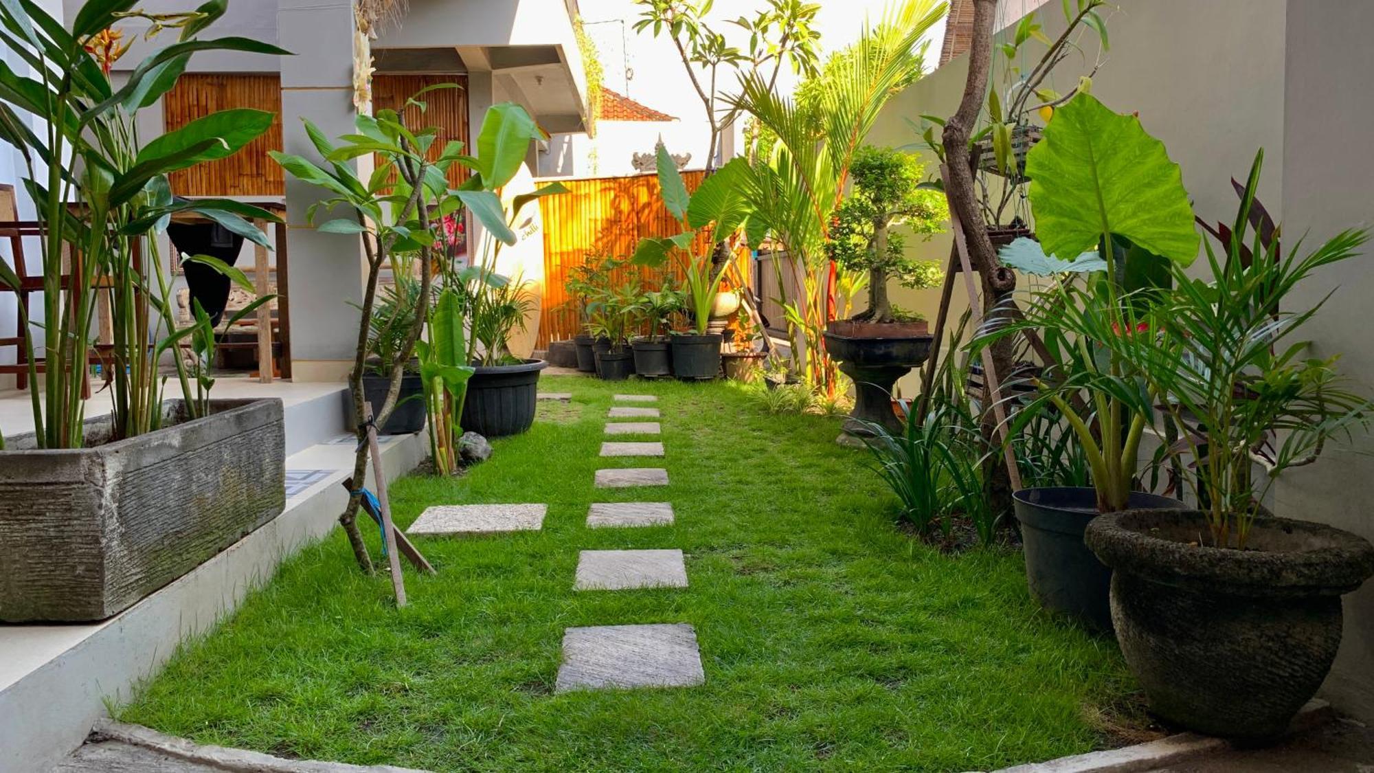 The Lima Home Stay In Canggu ภายนอก รูปภาพ