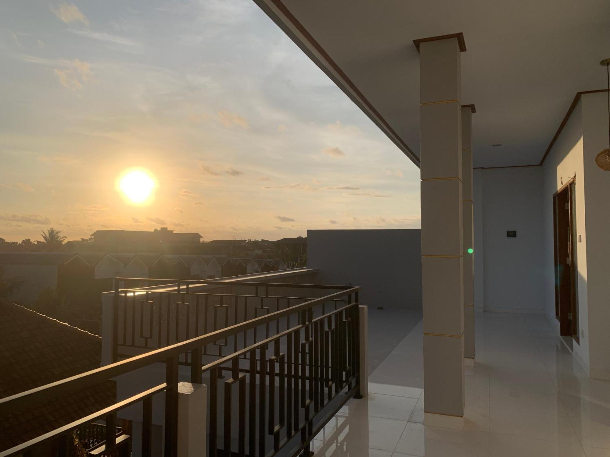 The Lima Home Stay In Canggu ภายนอก รูปภาพ
