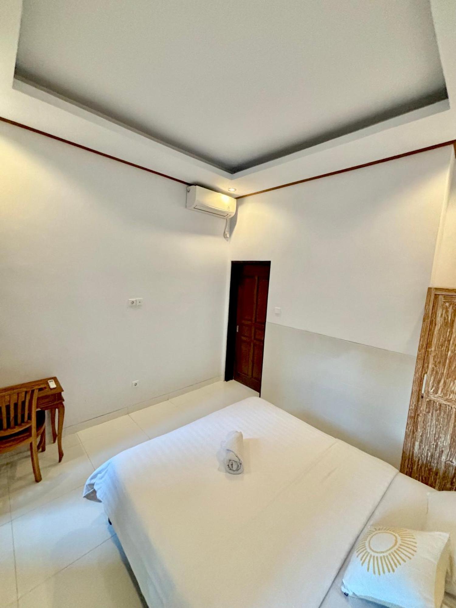 The Lima Home Stay In Canggu ภายนอก รูปภาพ