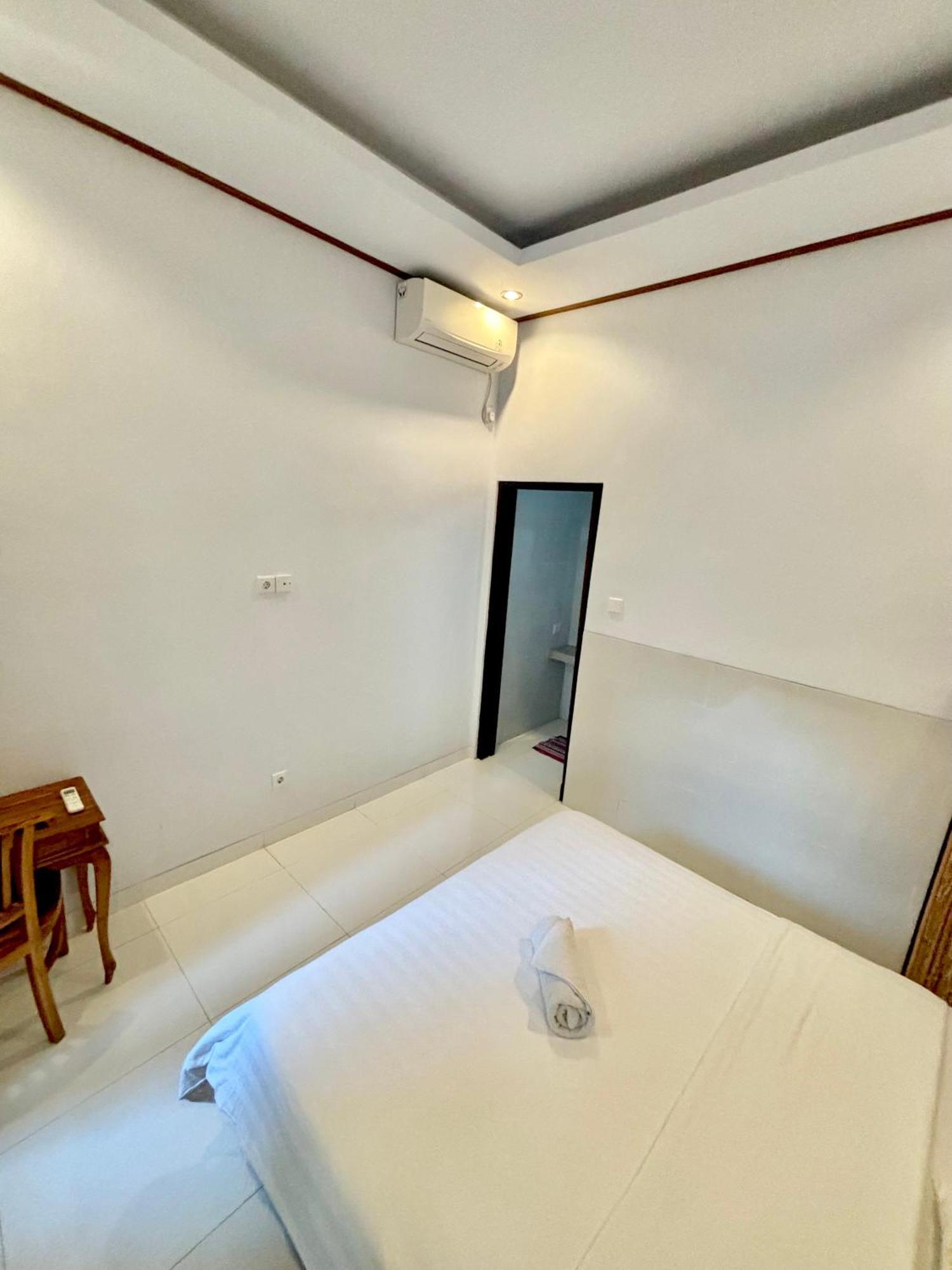 The Lima Home Stay In Canggu ภายนอก รูปภาพ