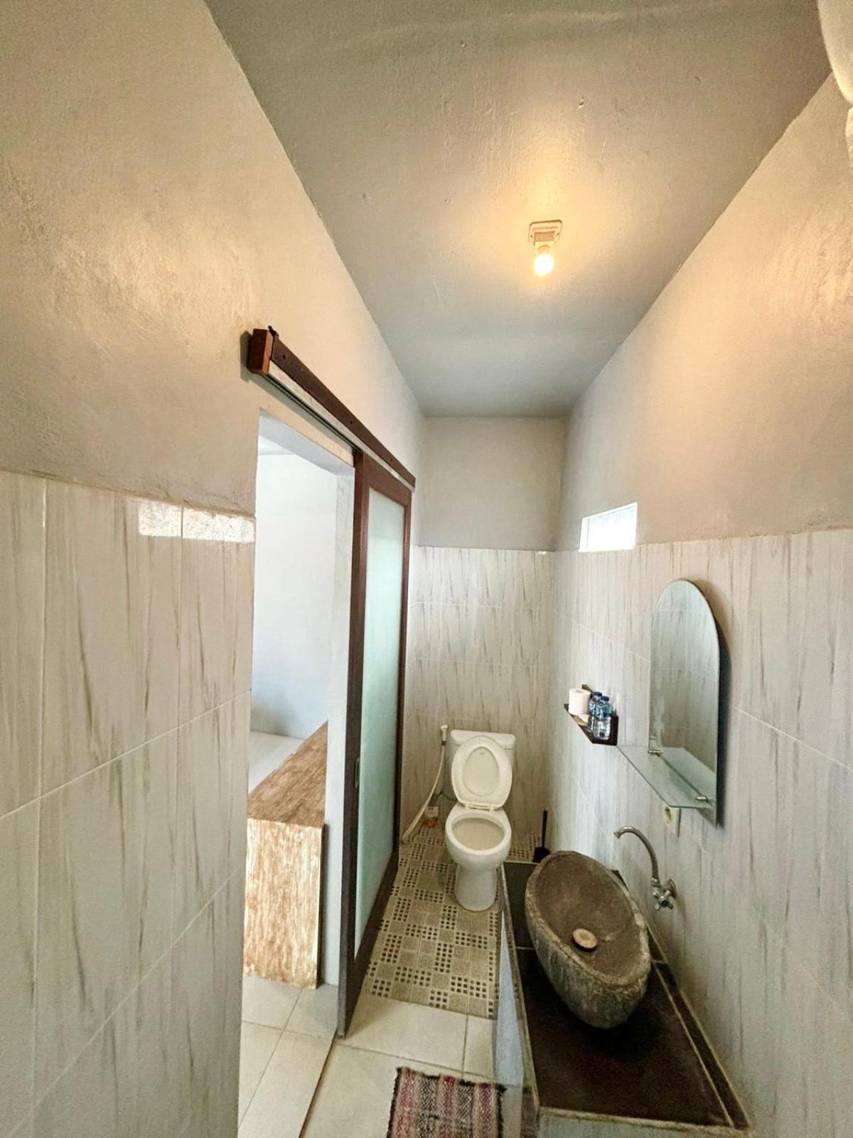 The Lima Home Stay In Canggu ภายนอก รูปภาพ